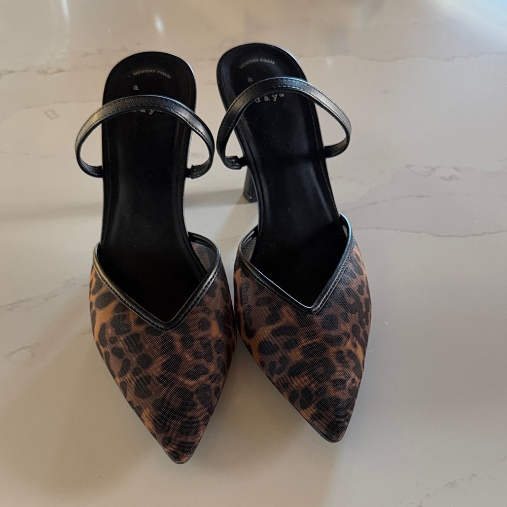 Leopard Print Pointed Toe Mule Heels - Women